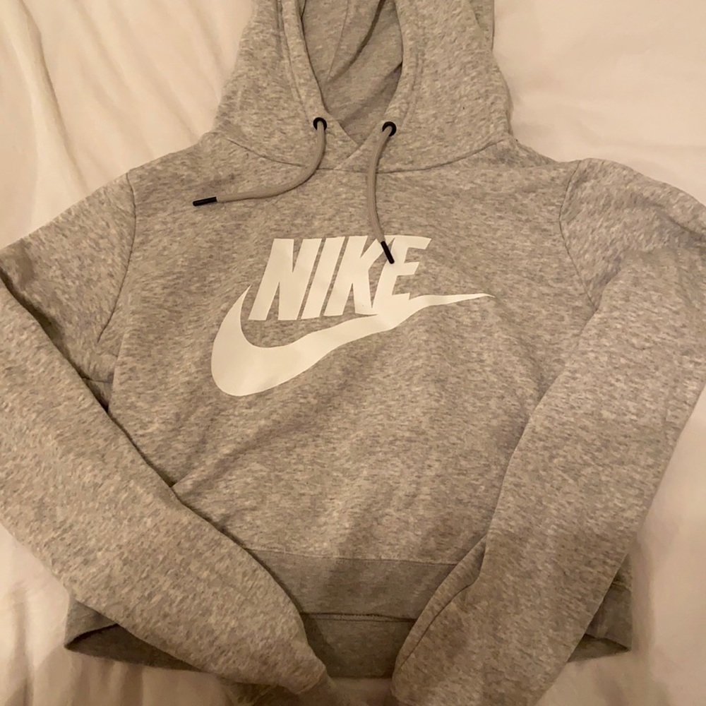 Nike cropped hoodie